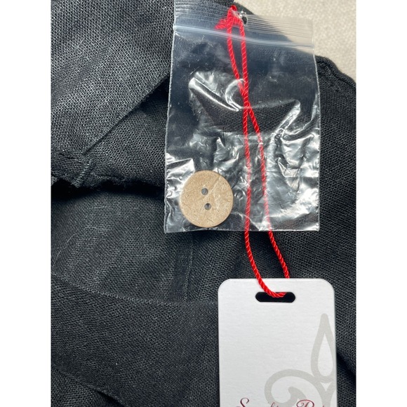 Sapphire Red Black Linen Blend Relaxed Fit Paperbag Waist Shorts  Size Medium - Picture 7 of 13